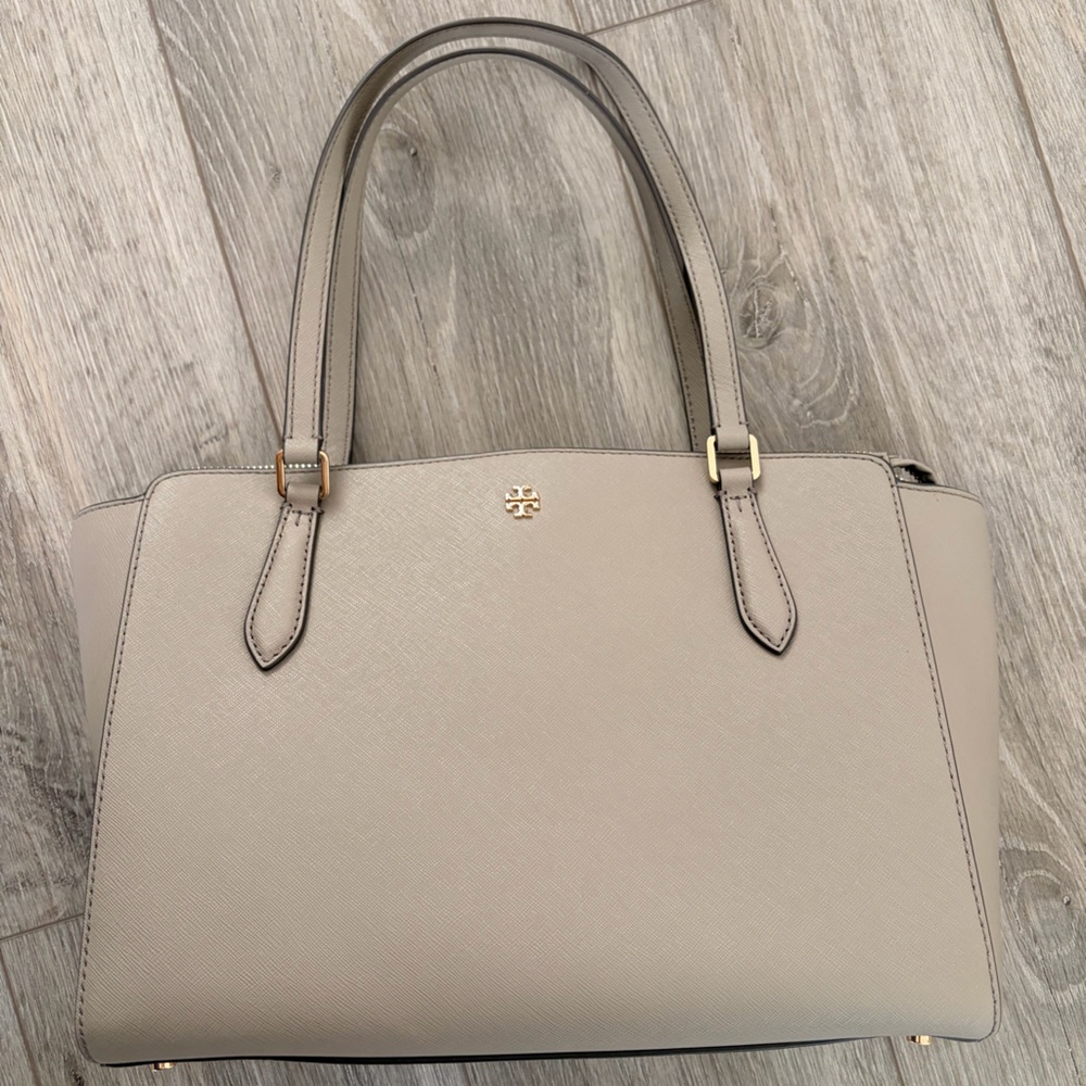 Tory Burch Taupe Saffiano Leather Tote with Gold Hardware NWOT